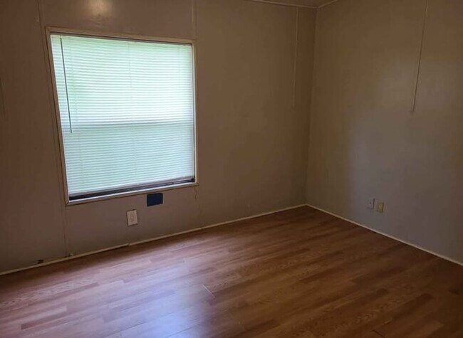 Building Photo - 6532 Mangrove Dr
