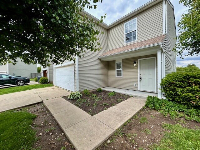 Building Photo - STUNNING 3 bedroom, 2.5 Bath Home in Greenwood- Johnson County
