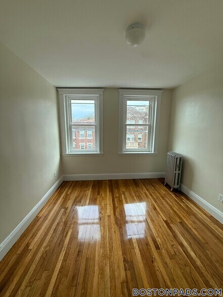 Building Photo - 109 Brainerd Rd