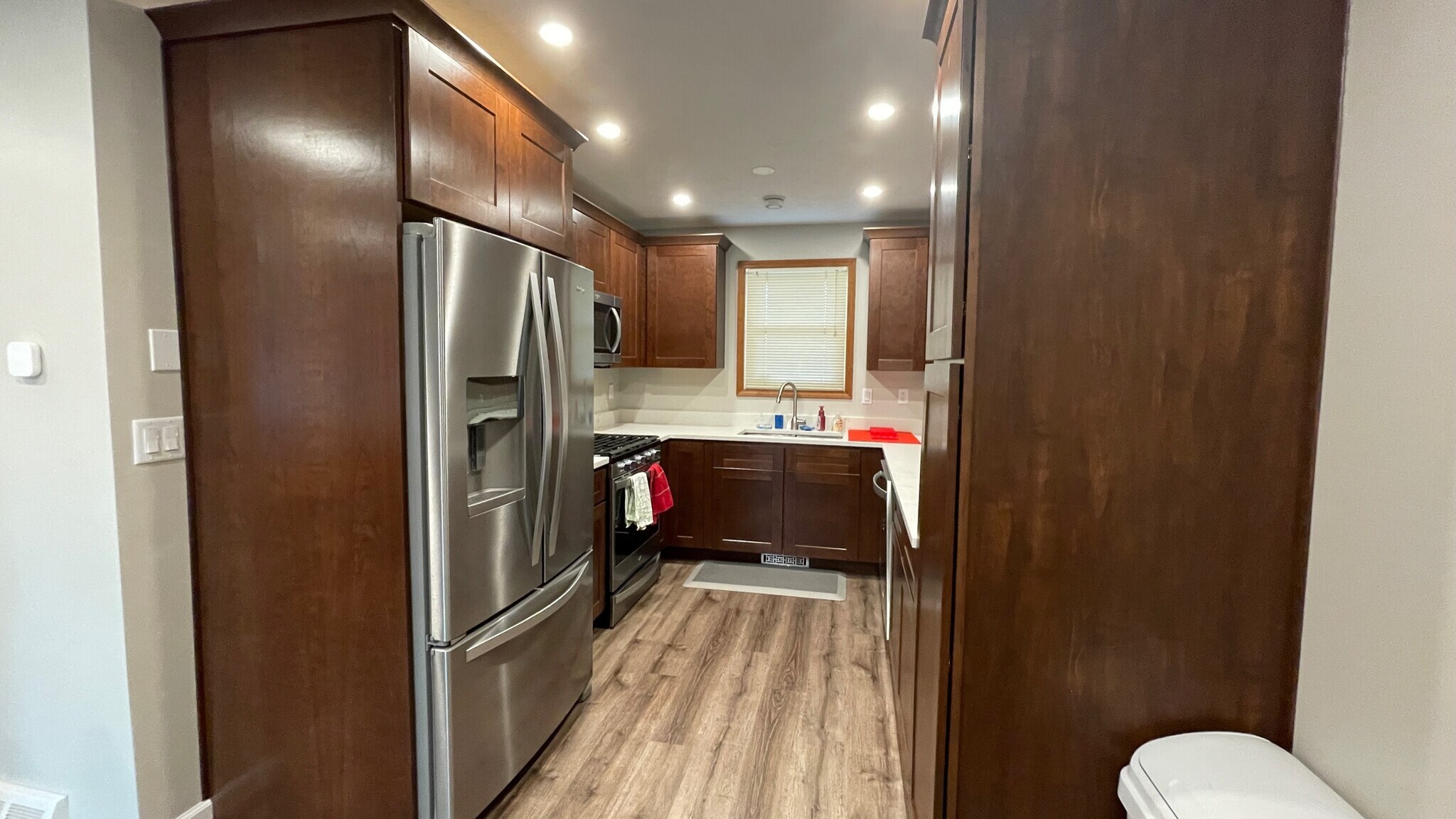 Kitchen - 2511 Dover Ln
