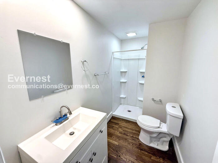 Building Photo - 745 82nd Pl S