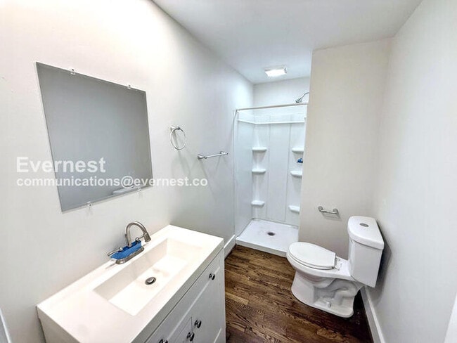 Building Photo - 745 82nd Pl S