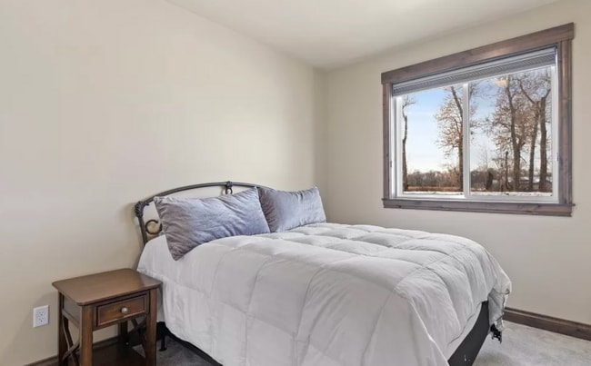 Building Photo - Gorgeous 3 bedroom 2 bath in Belgrade