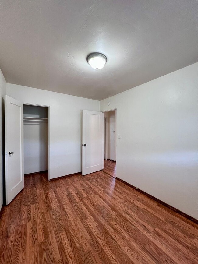Building Photo - 4720-34 Wilson Ave