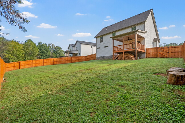 Building Photo - 1725 Rains Rd