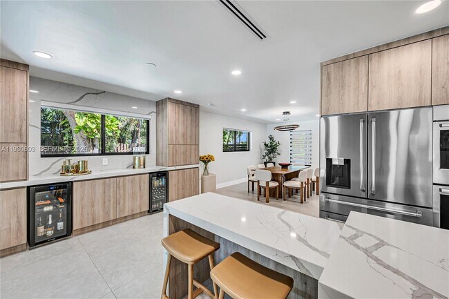 Building Photo - 11340 SW 74th Ct