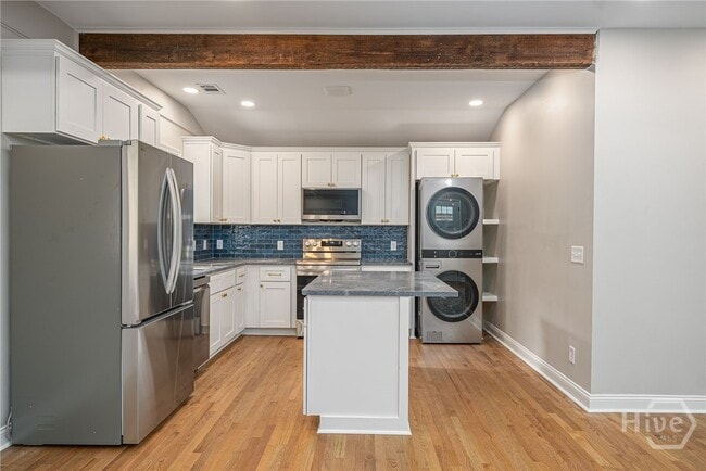 Building Photo - 2142 E 42nd St