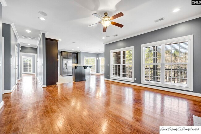 Building Photo - 120 Pinehurst Ct