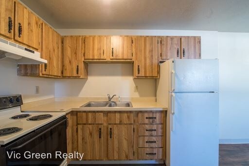 Building Photo - 416 Bellbrook Ave