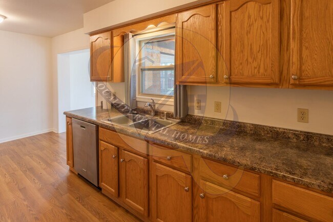 Building Photo - Available Now in Flint Twp.!!