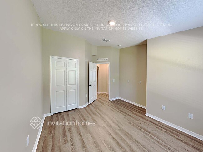 Building Photo - 510 Snail Kite Ave
