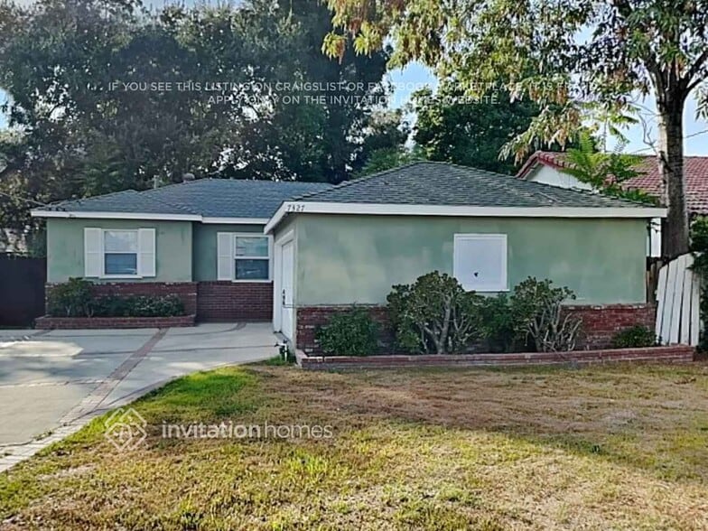 Primary Photo - 7327 Newcastle Ave