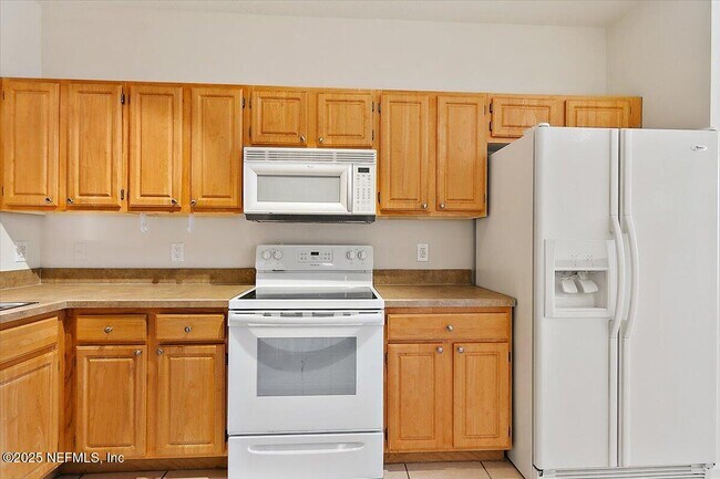 Building Photo - 3750 Silver Bluff Blvd