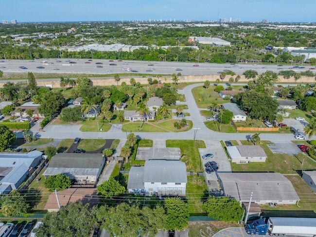 Building Photo - 8507 Sunset Dr