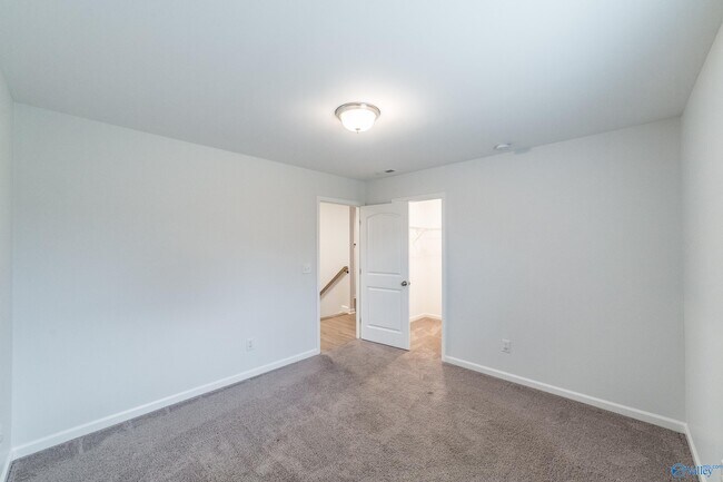 Building Photo - 15036 Lakeside Trail SW