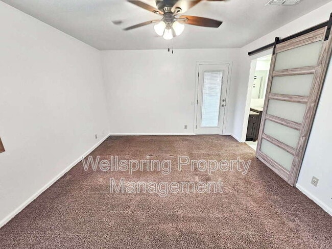 Building Photo - 528 Heatherglen Dr