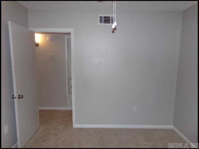 Building Photo - 8 Brookway Ln