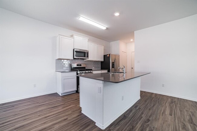 Building Photo - 220 Red Buckeye Loop