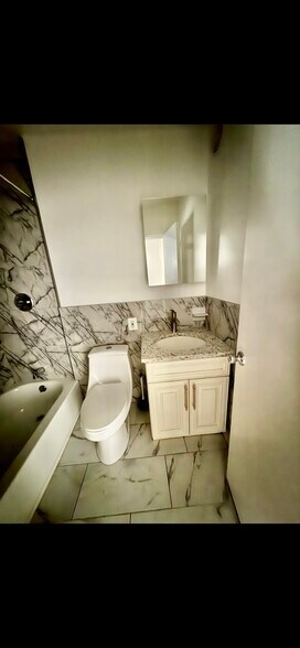 Building Photo - 2460 Brigham St