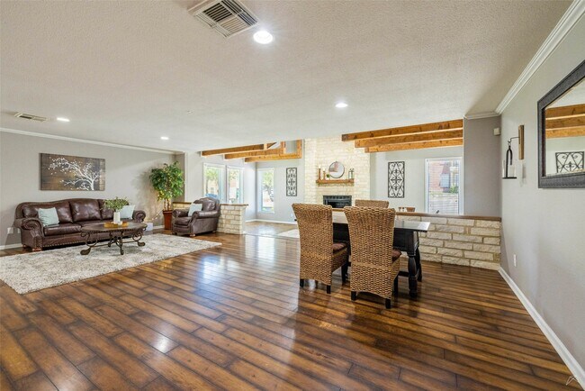 Building Photo - 2323 Wells Branch Pkwy