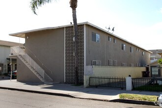 Building Photo - LB1133 (New)