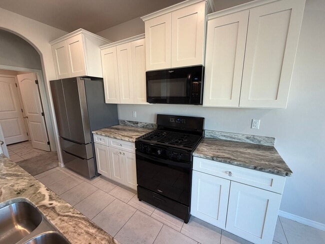 Building Photo - 4136 Champagne Blvd