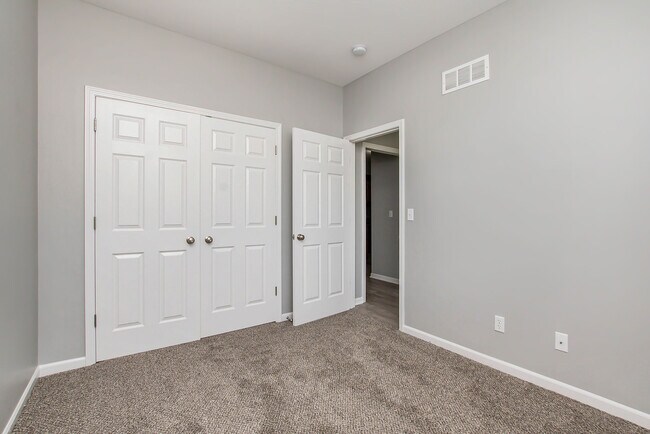 Building Photo - 8325 N Nodaway Ave