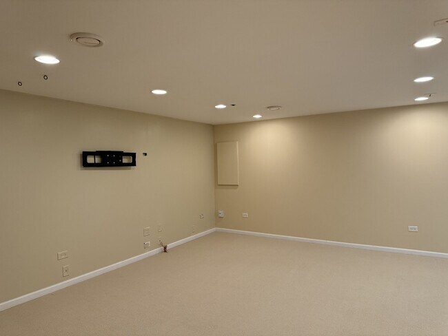 Building Photo - 74 Tanglewood Dr