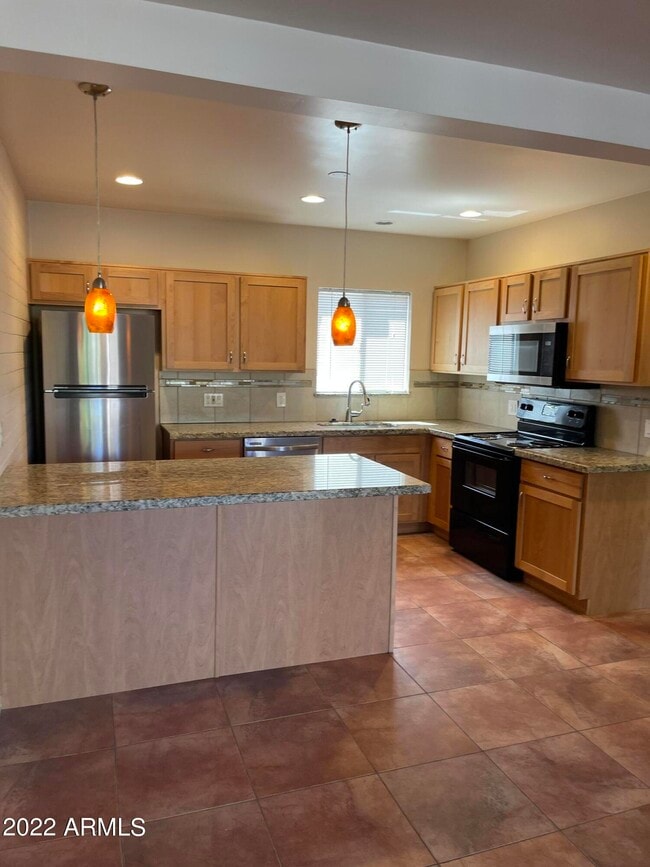 Primary Photo - 6804 E 2nd St