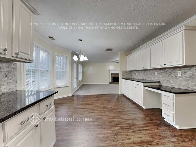 Building Photo - 3300 Glen Summit Ln