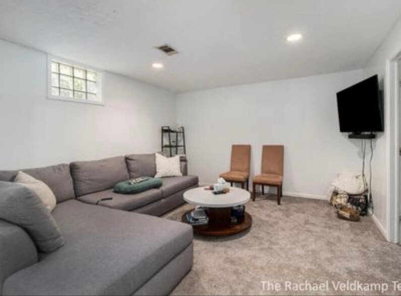 Building Photo - 3719 Kalamazoo Ave SE