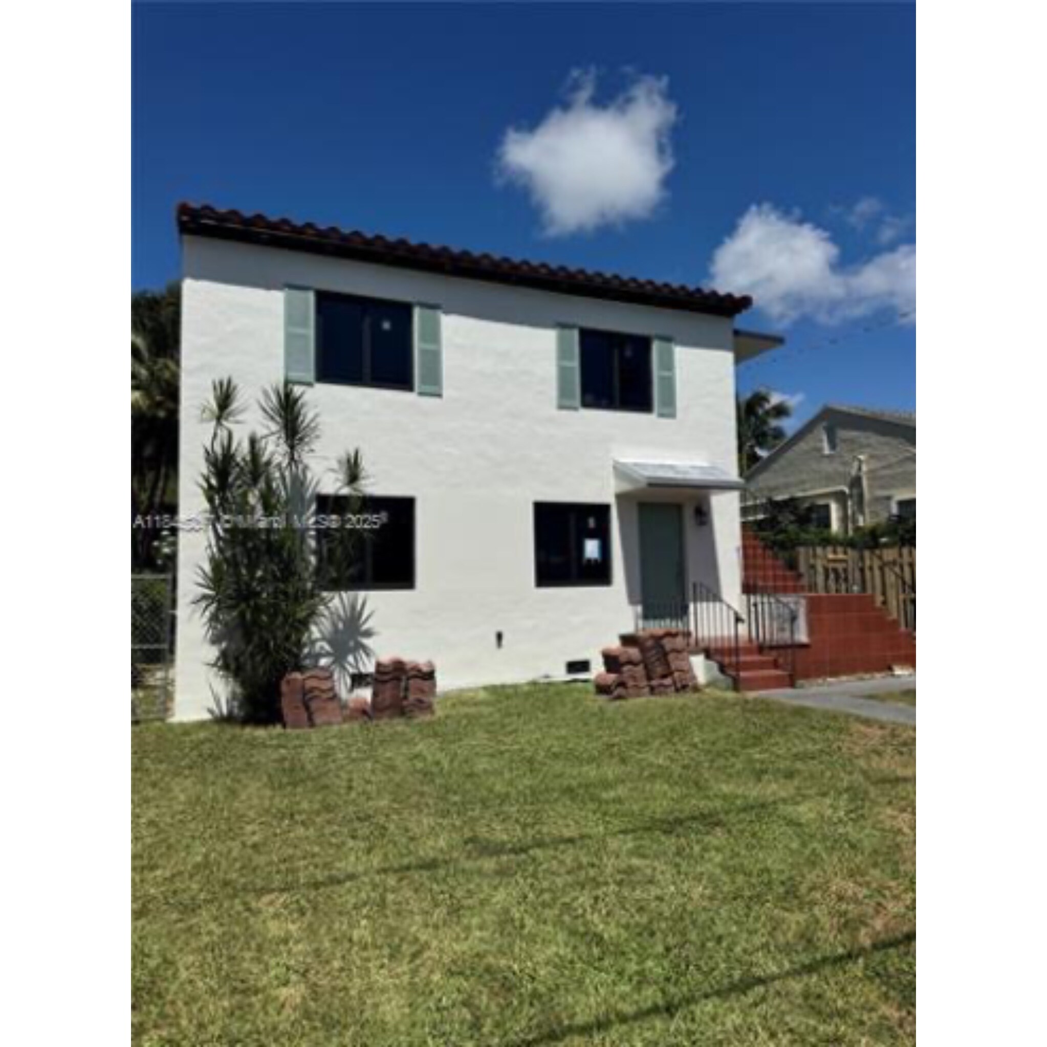 Building Photo - 1136 SW 12th Ct