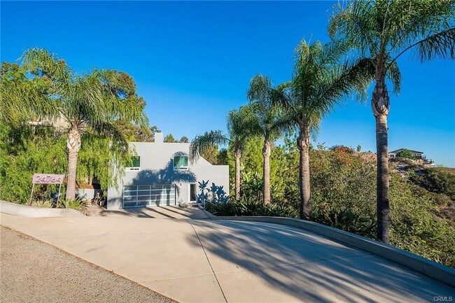 Building Photo - 24764 W Saddle Peak Rd