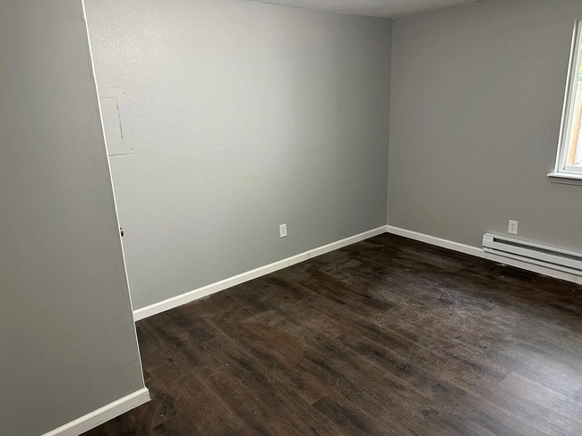 Building Photo - 2431 Toledo St