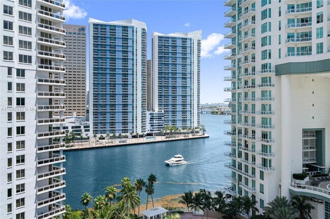 Building Photo - 801 Brickell Key Blvd