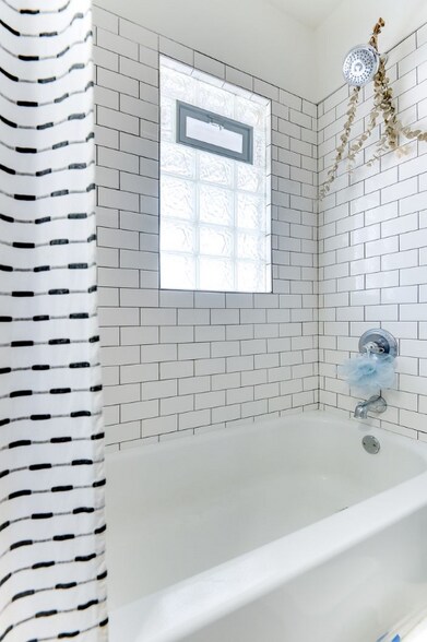 Building Photo - 1160 Raymond Ave