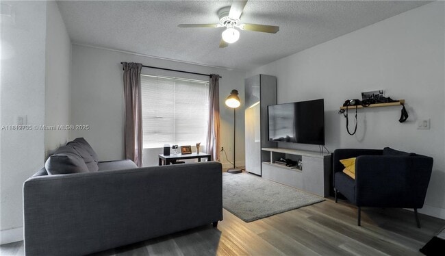 Building Photo - 10371 SW 150th Pl