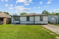 Building Photo - 10118 Norvic St