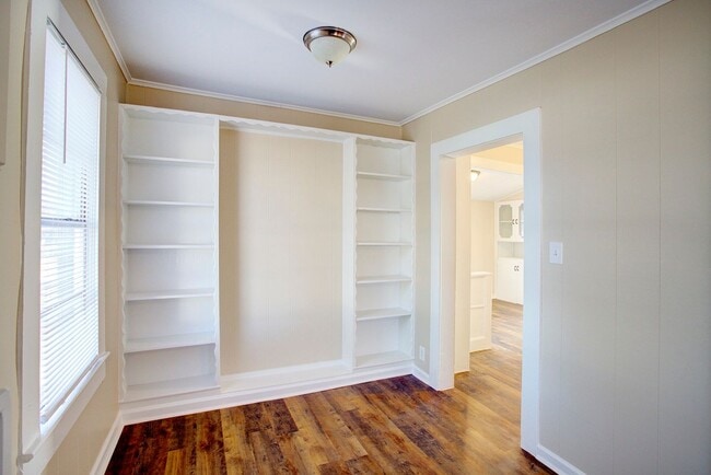 Building Photo - Available Mid July! 3-bedroom 1 bath for lease in Cleburne