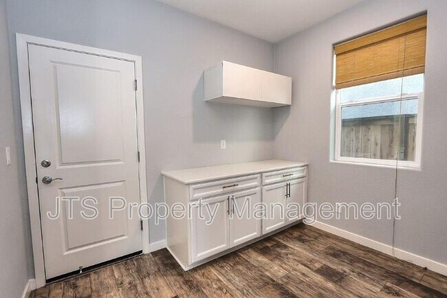 Building Photo - 2683 Alcove Way