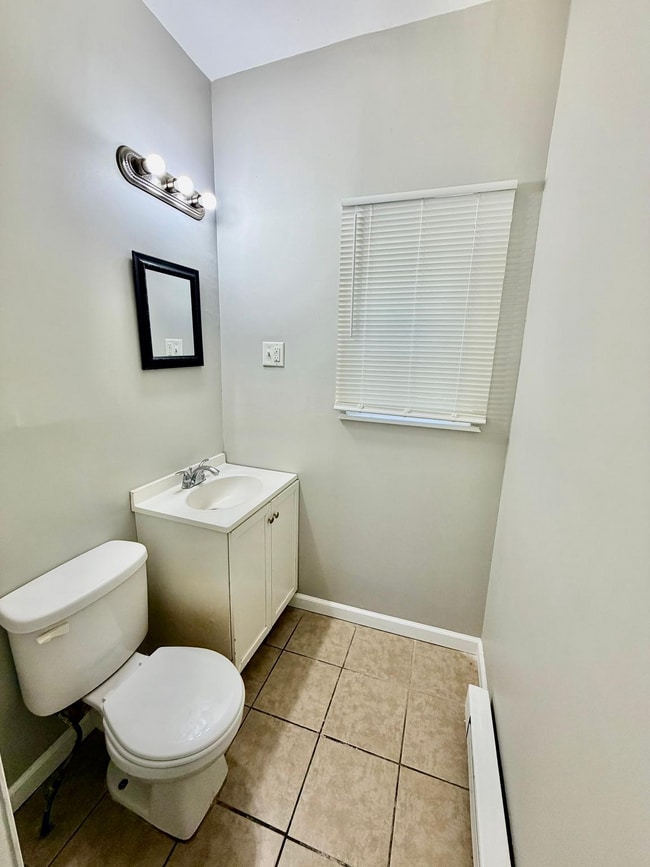 Building Photo - 1448 S 27th St