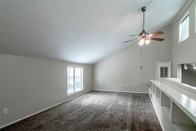 Building Photo - 26620 Primrose Ct