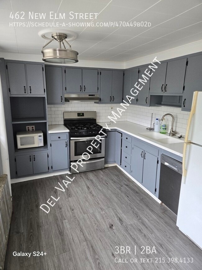Building Photo - 462 New Elm St
