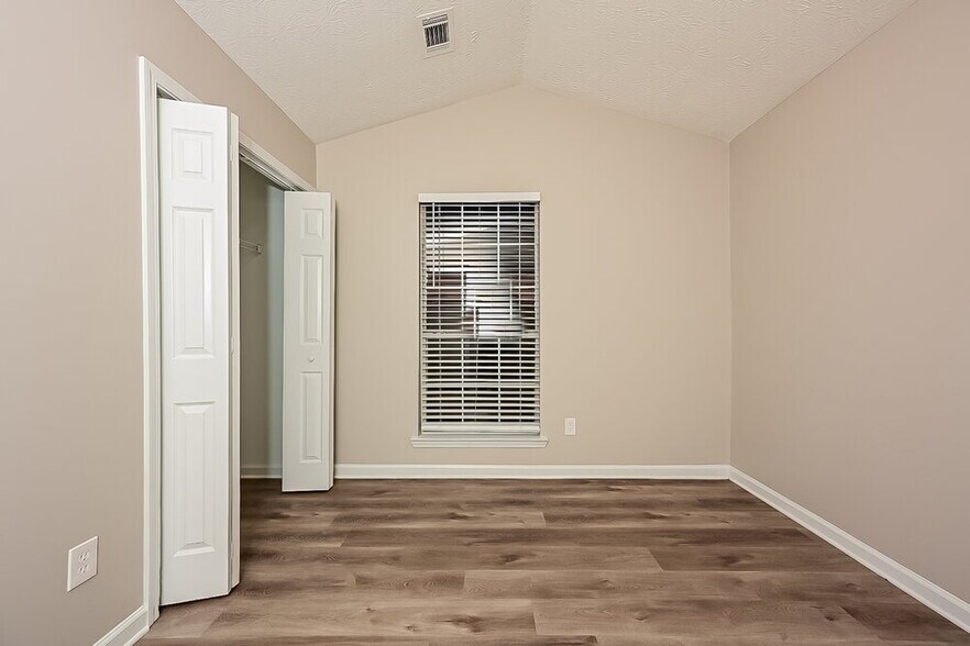 Building Photo - 324 Brannans Ct