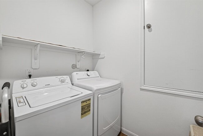 Building Photo - 10626 Cashew Run Ln