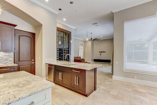 Building Photo - Stunning 5-Bedroom Pool Home on Nearly 2 Acres!