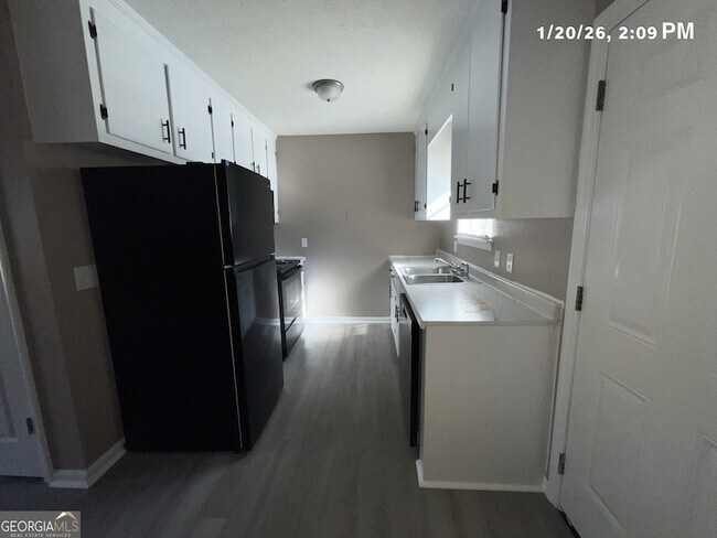 Building Photo - 271 E Wright St