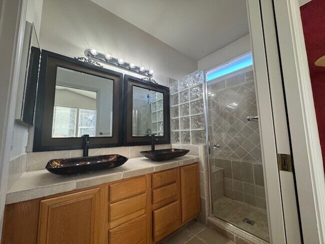 Building Photo - Furnished Two Bedroom Two Bathroom Caughlin Ranch Home