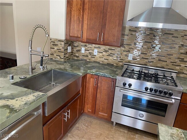 Building Photo - 436 Beardsley Cir