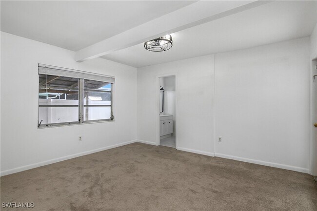 Building Photo - 48 Republic Dr